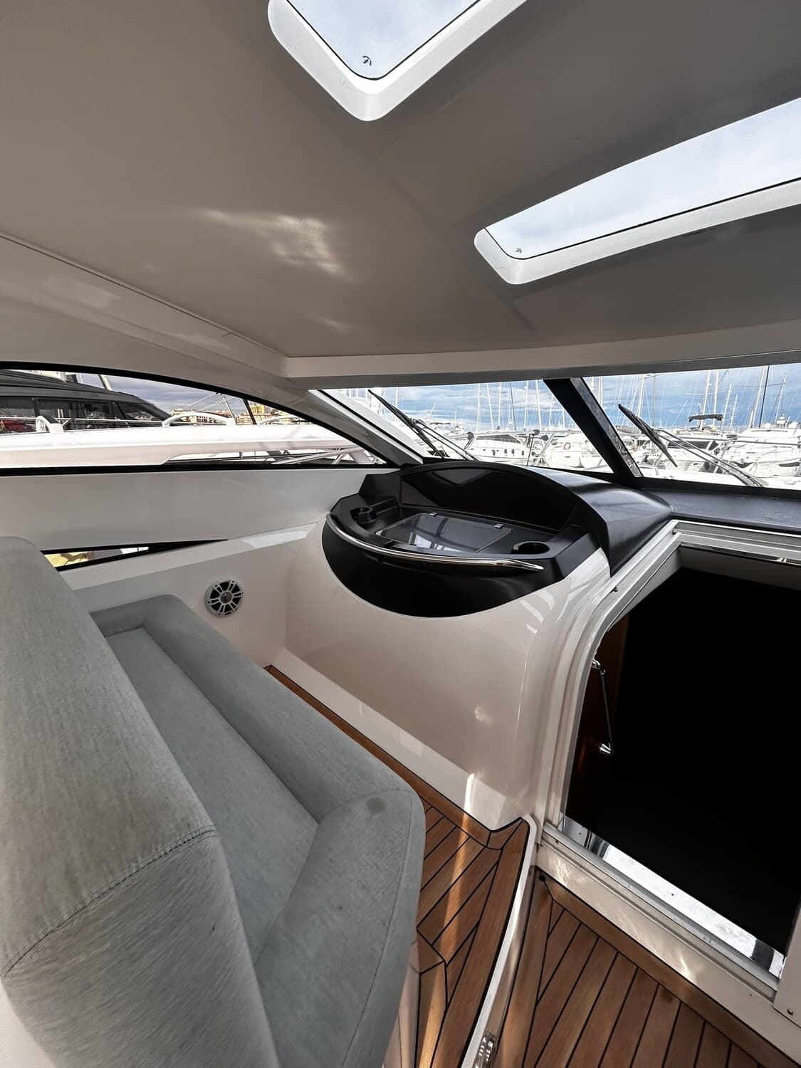 Sunseeker Portofino 53 - miniatura 4