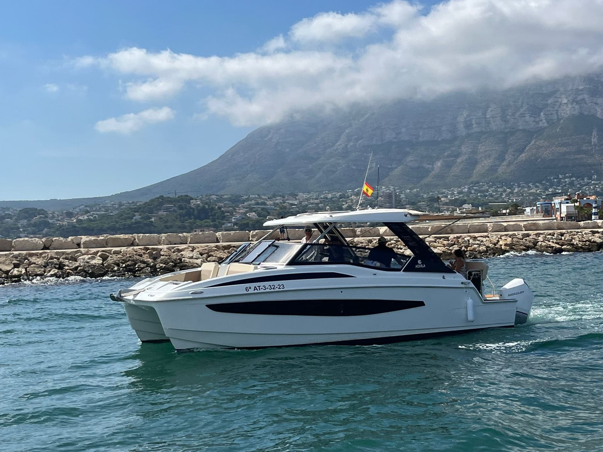 Aquila 32 Sport