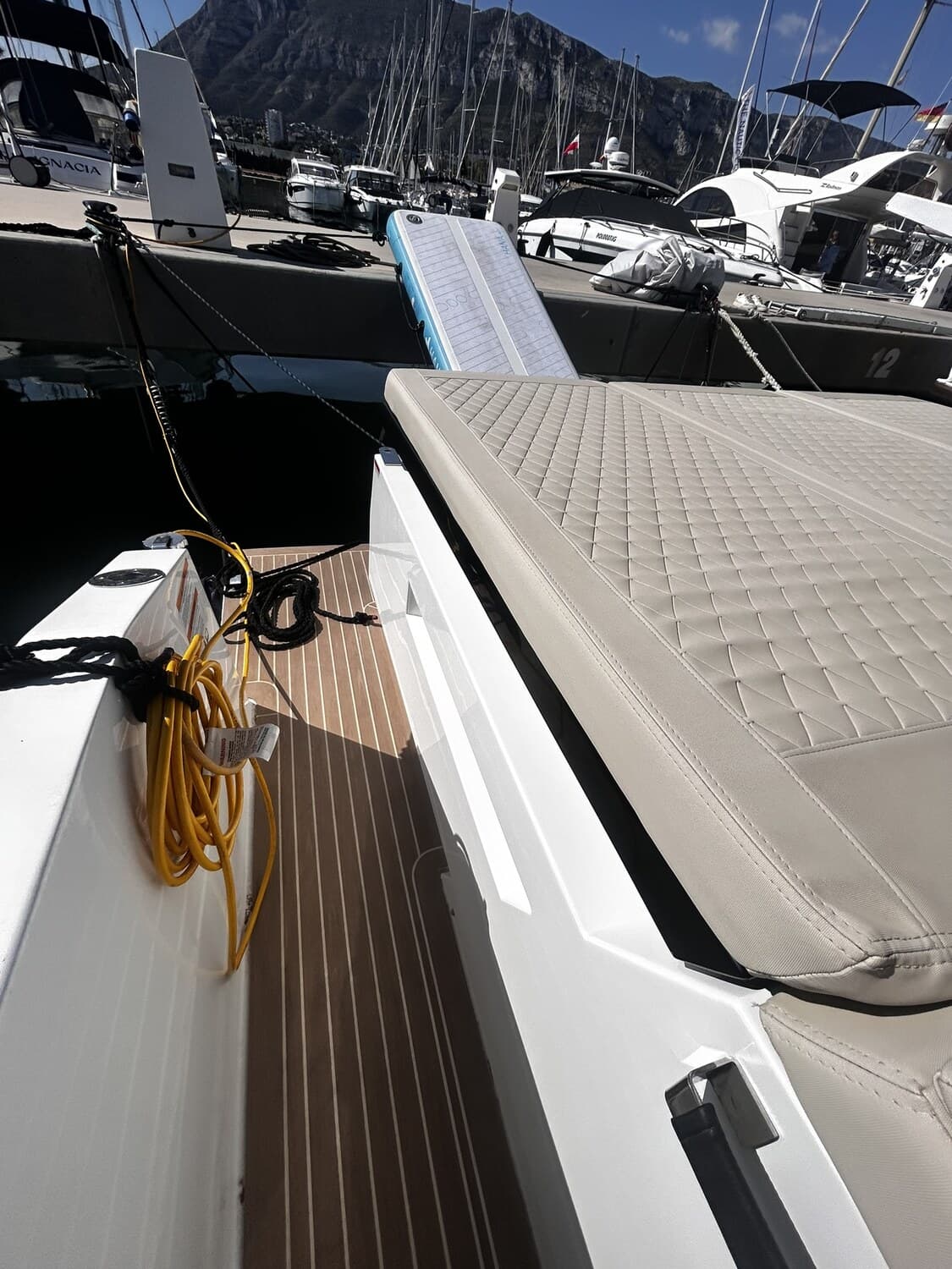 De Antonio Yachts D28 - miniatura 3