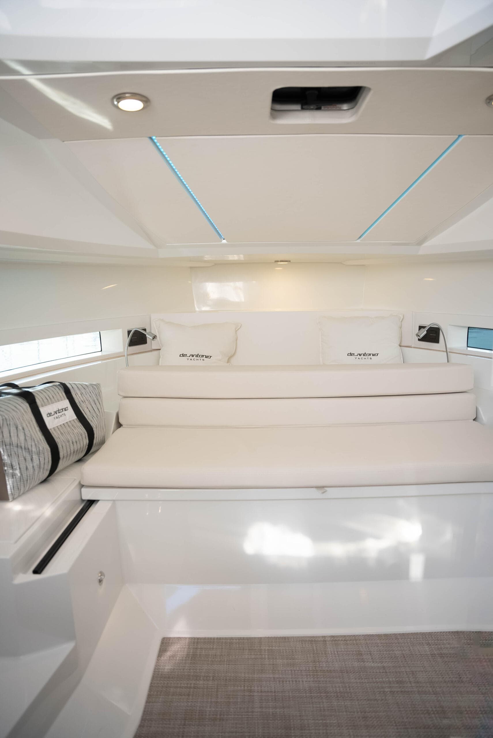 De Antonio Yachts D32 2026 - miniatura 9