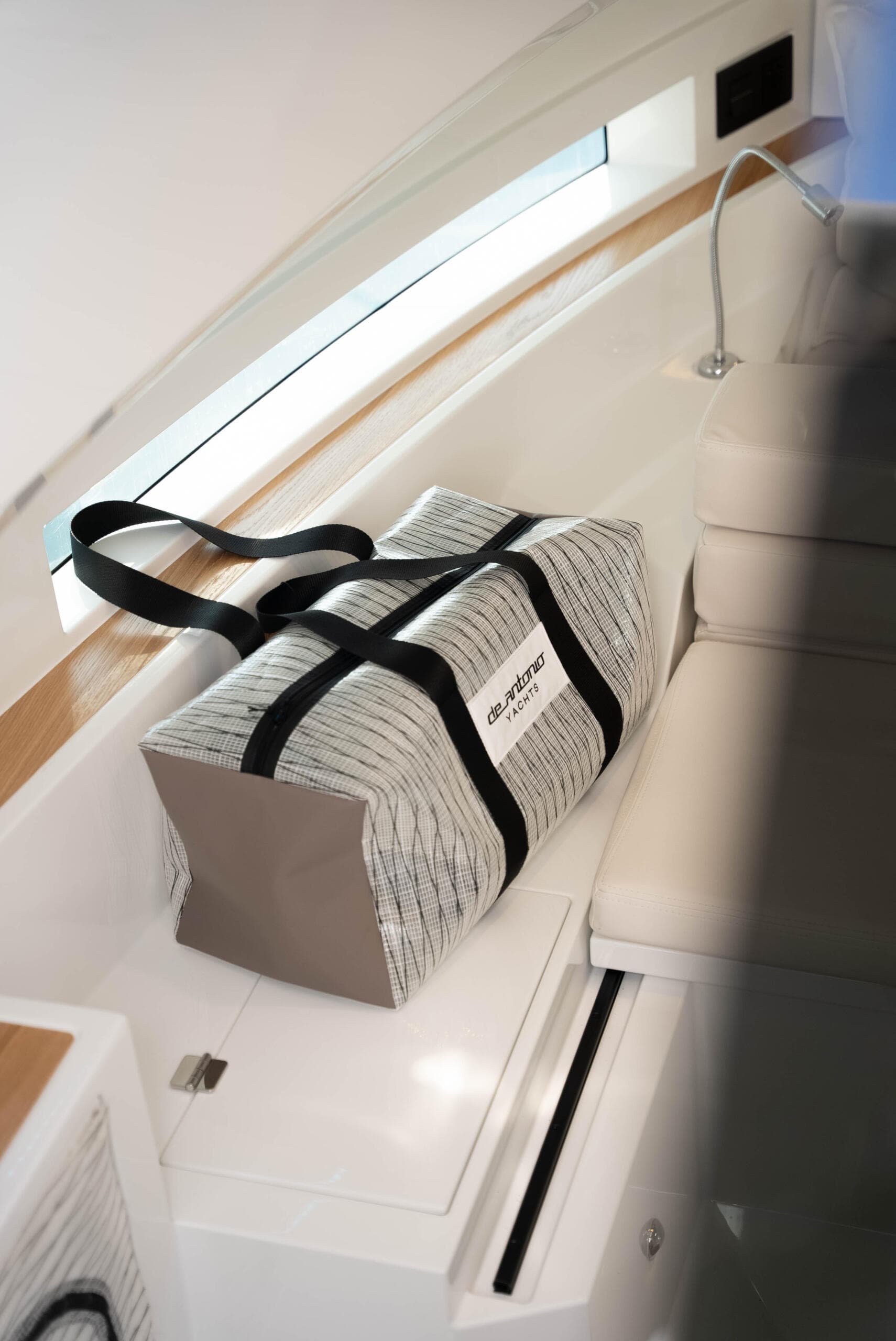 De Antonio Yachts D32 2026 - miniatura 12