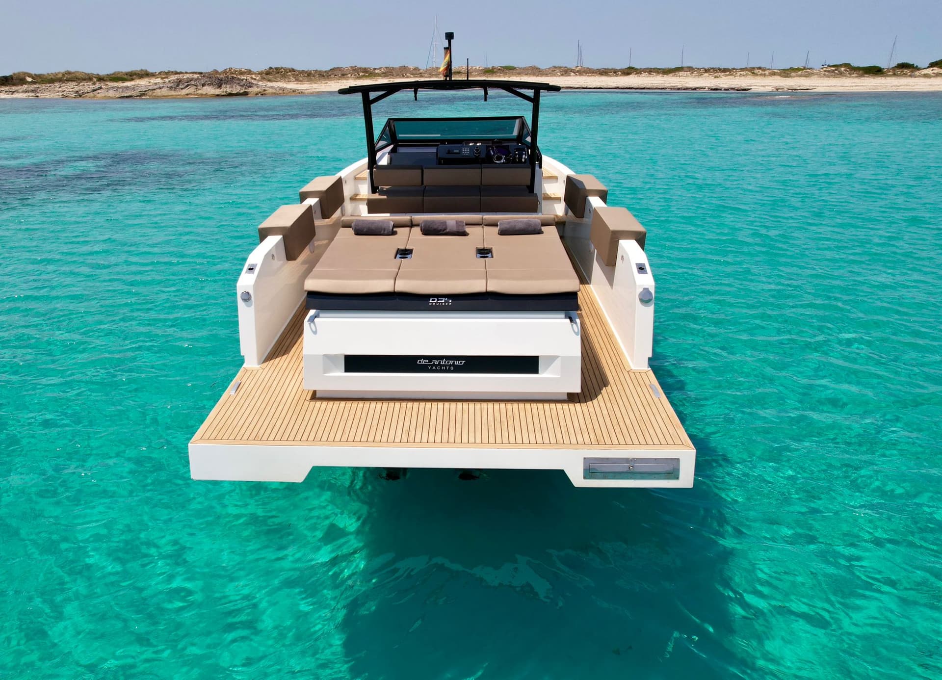 De Antonio Yachts D34 Cruiser - miniatura 6