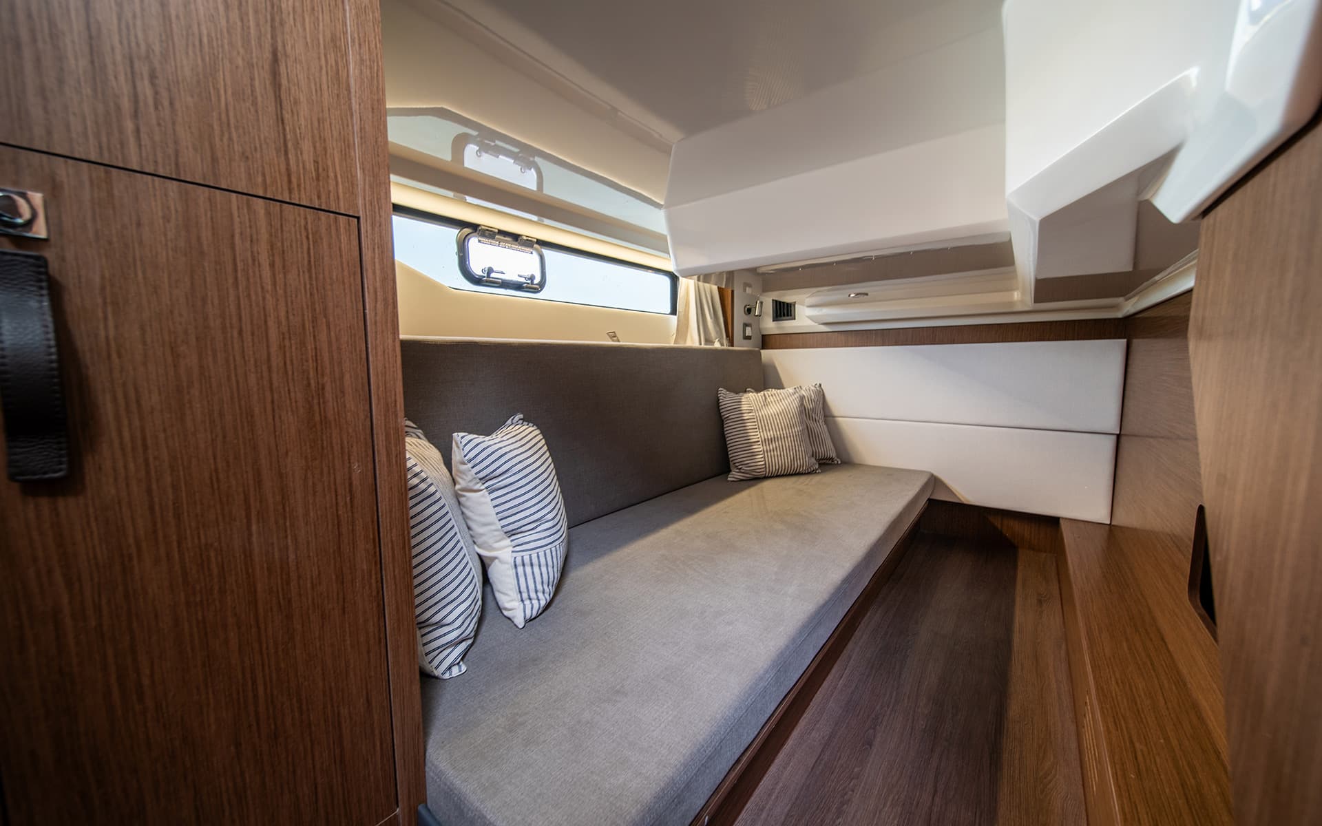 Antares 12 Coupe - miniatura 8