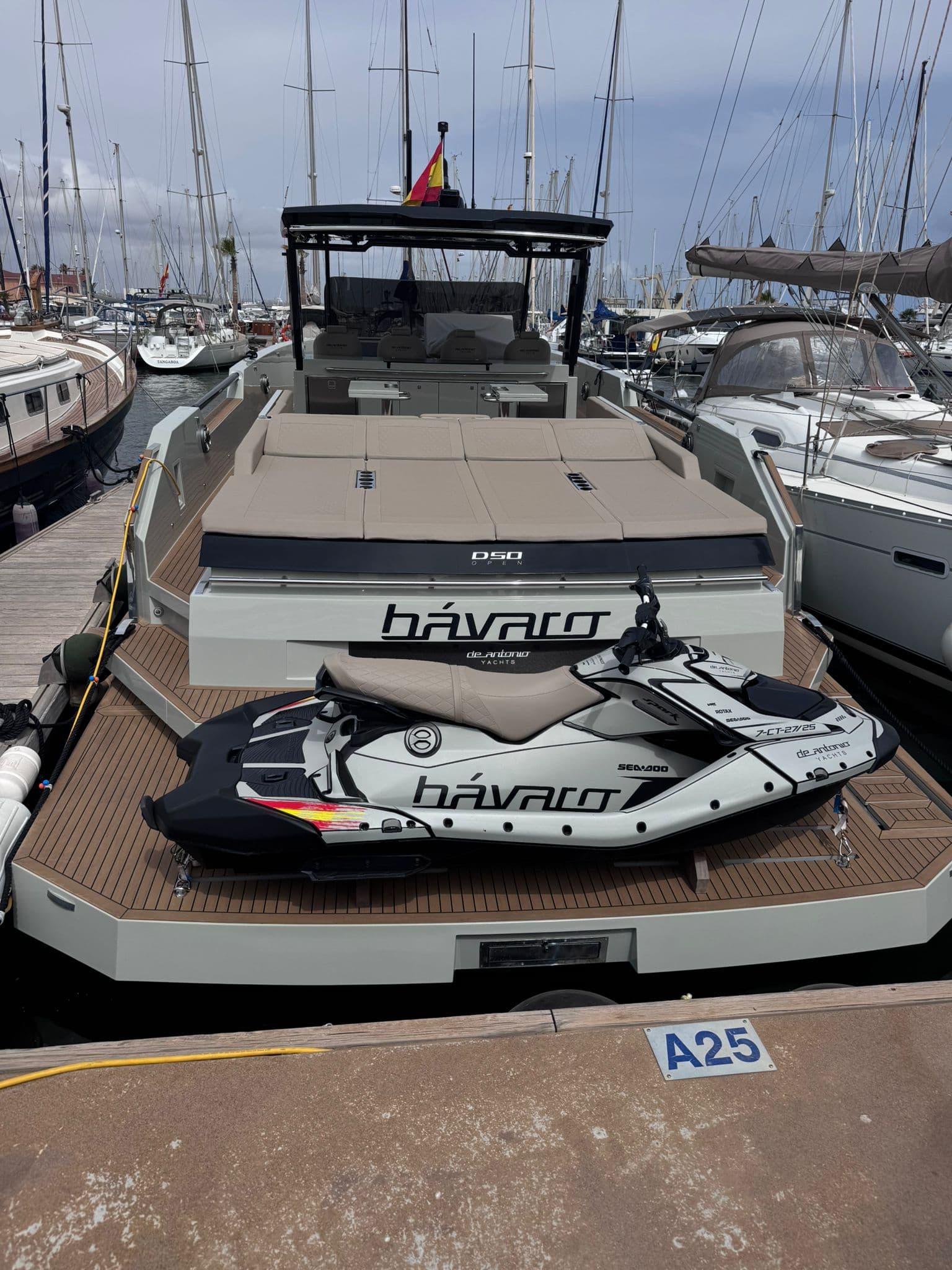 De Antonio Yachts D50 Open