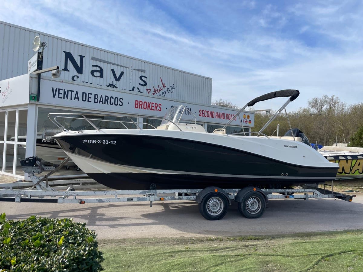 QUICKSILVER 675 ACTIV SUNDECK