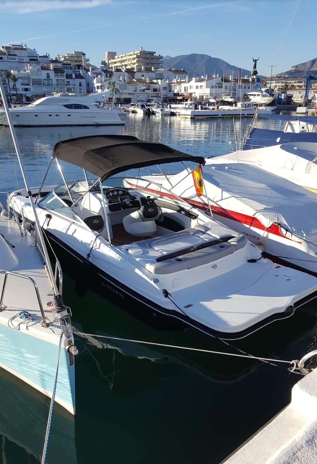 Rinker Captiva 216