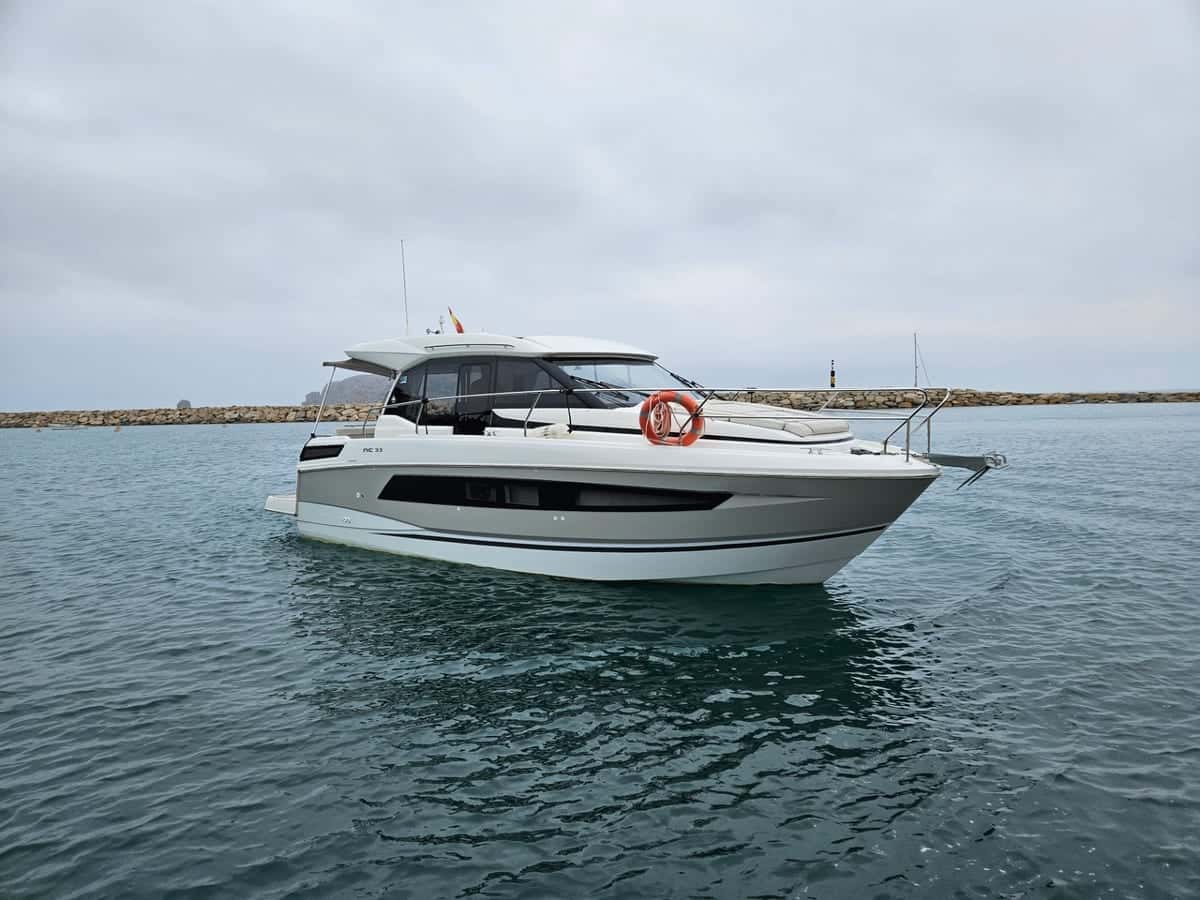 Jeanneau NC 33
